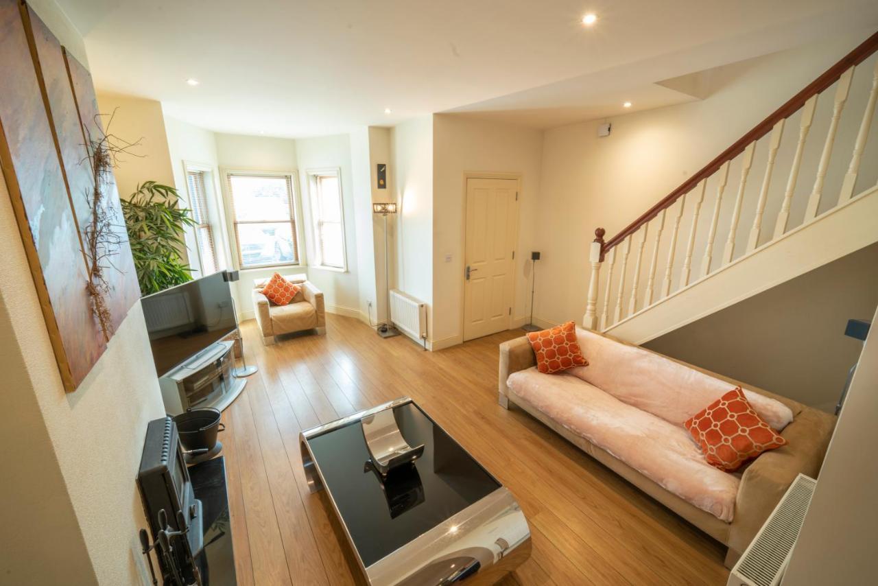 Stylish, Spacious 3 Bedroom Townhouse Galway Esterno foto