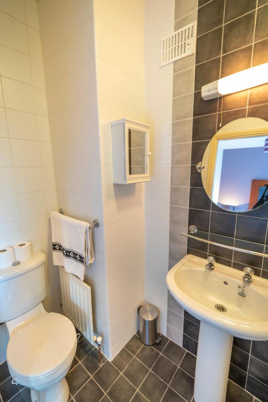 Stylish, Spacious 3 Bedroom Townhouse Galway Esterno foto